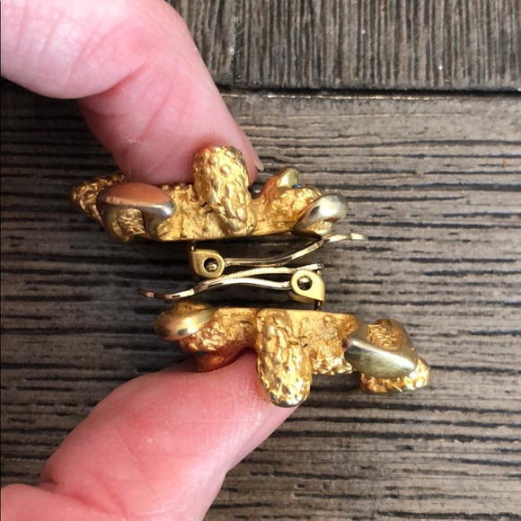 Erwin Pearl Matte Goldtone Teddy Bear Clip Earring - Picture 14 of 16